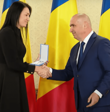 Președintele interimar Ilie Bolojan a decorat-o pe handbalista Cristina Neagu cu Ordinul ‘Serviciul Credincios în grad de cavaler’