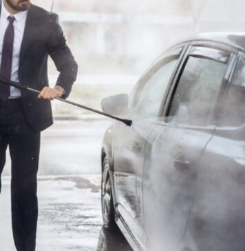 Merită investiția într-o spălătorie auto cu două boxe? Cifre și analize