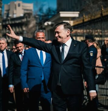 Crin Antonescu: Finala “horror” se apropie. Voi merge la vot, dar mi-e greu să aleg!