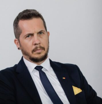 Fostul consilier al lui Rafila, medicul psihiatru Gabriel Diaconu, zice că vrea să-l „bântuie” pe George Simion după moarte; Turcescu: „Avem niște doctori serioși în stare să-i prescrie domnului ceva pastile?”