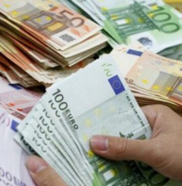 Euro trades at RON 5.0315