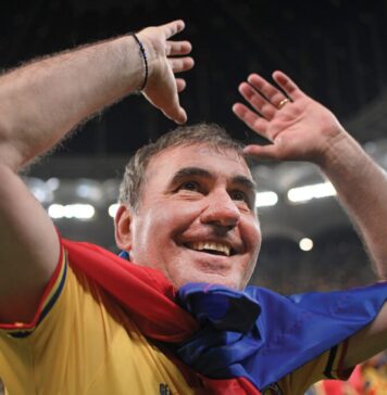 Gheorghe Hagi şi Gică Popescu la vot: „Punem România pe primul loc!”