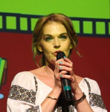 Manuela Harabor: „Dejecțiile sunt spălate bine, zdrențele cârpite, culoarea revopsită în ton cu moda, lubrificăm bine cu balsam și parfumăm cu „air de paris”