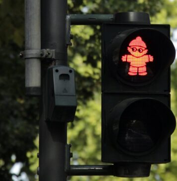 Weekend educațional: Siguranța rutieră și ateliere de nutriție la Auchan Titan și Vulcan Value Center