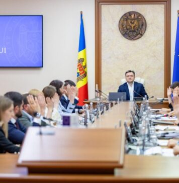 Guvernul Republicii Moldova extinde categoriile de beneficiari ai ajutorului unic de 5000 de lei