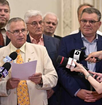 Deputatul Dumitru Coarnă se alătură Partidului România Noastră, condus de Ghe. Funar: Zona suveranistă a fost vulgarizată și noi vrem să arătăm că România are și o zonă conservatoare, de bun simț