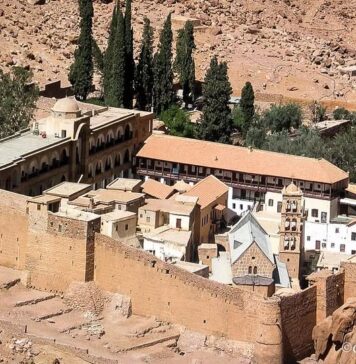 Rareș Bogdan: Cea mai veche mănăstire creștină din lume, în pericol?? Mănăstirea Sfânta Ecaterina de pe Muntele Sinai ar urma să devină muzeu, în urma unei acțiuni în justiție introduse acum mai bine de 10 ani, de organizația Frații Musulmani