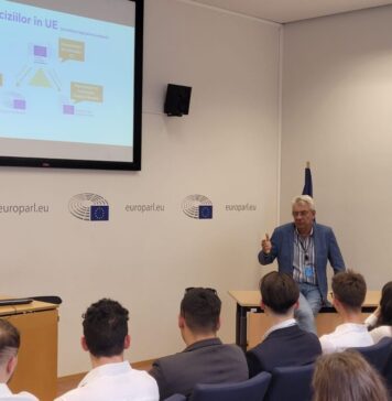 Elevii ambasadori juniori de la Colegiul Tehnic Costin D Nenițescu din Brăila, vizită de studiu la Parlamentul European, la invitația europarlamentarului Mihai Tudose