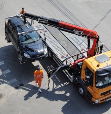 Atenție, șoferi! Mașinile parcate neregulamentar în stațiile STB sau pe benzile „BUS” vor fi relocate. Amenzi de până la 1.012 lei