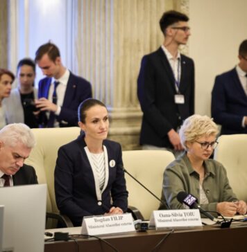 Toți miniștrii propuși în Guvernul Bolojan – aviz favorabil în comisii. Urmează votul de învestitură în plen