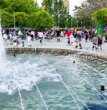 🎉 Zâmbete, jocuri și culoare de 1 Iunie, în Parcul Sebastian din Sectorul 5! 🌈👧🧒