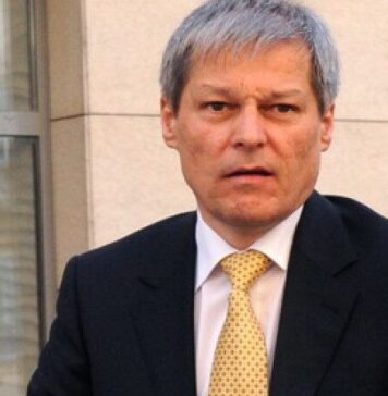 „Reactivarea bruscă a lui Cioloș arată clar cine dictează în România. Mândrul bihorean Bolojan, bărbat falnic și stâncos, a primit direct în plex una dintre cele mai jignitoare umilințe chiar în min.1 când se instalase ca interimar la Cotroceni, de a trebuit să semneze numirea lui Cioloș, venit de nicăieri, direct în funcția de consilier prezidențial onorific”, spune Octavian Ştireanu