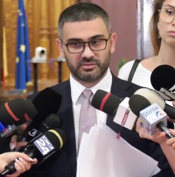 Florin Manole: Sunt bani de pensii și salarii