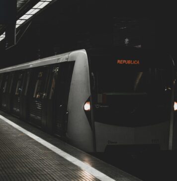 Toți foștii instructori de la Metrorex acuzați de luare de mită au scăpat de închisoare