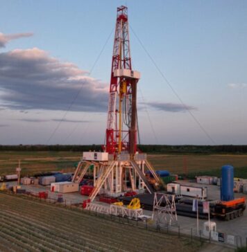 Foraj Sonde Craiova, a member of the BEGA group of companies, has begun drilling a 5,100-meter-deep well for Romgaz in Caragele.