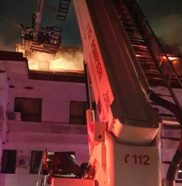Incendiu la o casă situată într-un complex de locuințe din Tunari