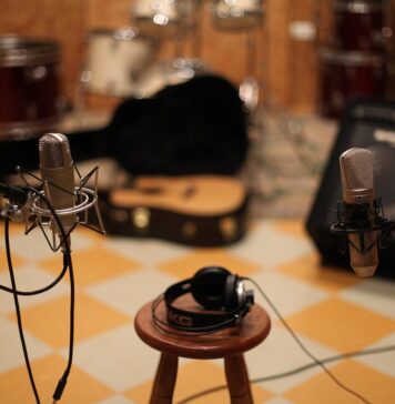 Din Studio în Difuzoare – Tinerii din Sectorul 2 descoperă producția muzicală alături de profesioniști