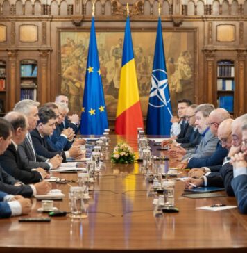 „România, patria birurilor. Guvernul taie de la popor, pus să strângă cureaua până-i sar vertebrele, ca să dea la străini!” (national.ro)