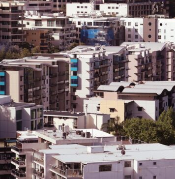 Ai cumpărat sau închiriat o locuință nouă în București? Consiliul Concurenței vrea să știe cum a fost!