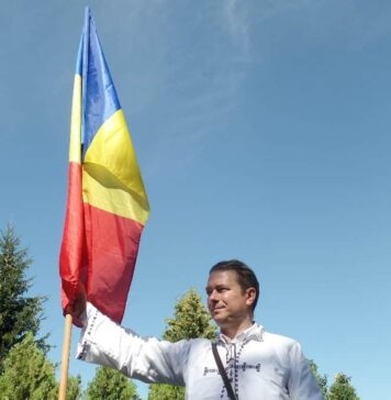 „Nu mă legitimez ca o marfă scanată printr-un vot dintr-un parlament de tip supermarket, nu mă legitimez prin corectitudinea politică și nici prin capul plecat, mă legitimez prin Voievozi, Eroi și Martiri, prin moaștele Sfinților Români”, spune Mihai Tîrnoveanu