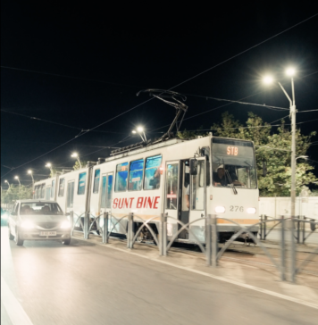 Nostalgia a organizat prima petrecere într-un tramvai în mișcare din România