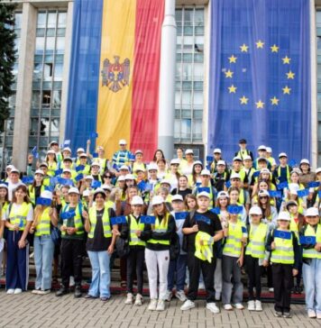 VIDEO/ Republica Moldova: Peste 1400 de copii au participat la Programul Educațional „Excursia Europeană”