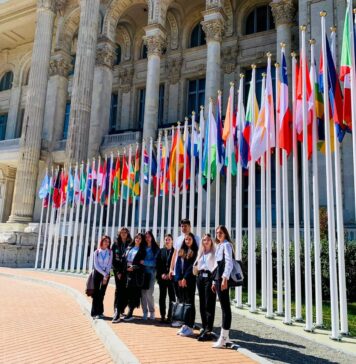 Încep înscrierile online în programul Voluntar PROEDUS 2.0, dedicat liceenilor bucureșteni