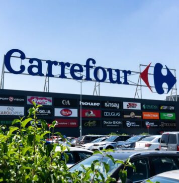 Cum arată primul cărucior inteligent din România, testat de Carrefour într-un hipermarket din Ilfov