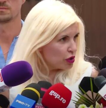 Elena Udrea, la ieșirea din penitenciar: Pușcăria este grea, a fost o încercare! Îi mulţumesc lui Dumnezeu că această încercare s-a terminat. Vreau să-mi cresc copilul în România