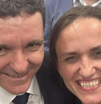 România a început să ducă o politică externă imaginară ridicată la rang de diplomaţie reală, spune jurnalistul Bogdan Tiberiu Iacob