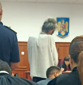 Avocatul Dan Chitic: „Eliberaţi-l pe „Stegarul Dac”. A ajuns la 50 kg la 1,85 m; să fluturi drapelul naţional nu e un pericol public, Jandarmeria pe cine apără?”