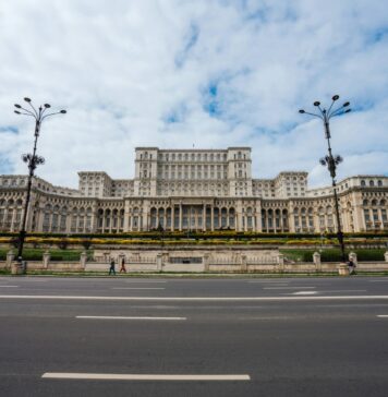 Marş de protest în jurul Parlamentului: Apel la ”unitate sindicală pentru acţiuni comune împotriva politicilor sociale şi economice”