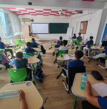 Elevii olimpici din Ilfov vor primi burse de merit, iar profesorii, premii pentru performanță