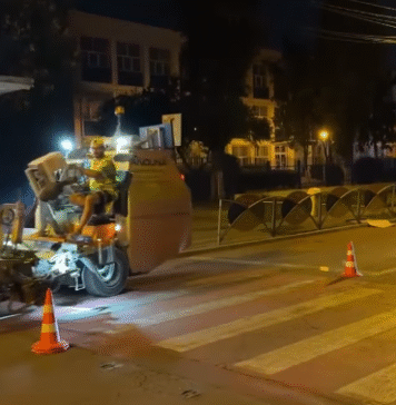 Sectorul 5: Lucrări de refacere a trecerilor de pietoni din apropierea unităților de învățământ / VIDEO