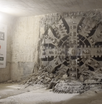 VIDEO/ Lucrări la Magistrala M6 de metrou: Scutul de forare „Sfânta Maria” a ajuns la Aeroport Băneasa