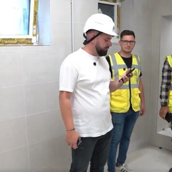 Primarul Sectorului 5, Vlad Popescu Piedone a efectuat verificări la mai multe unități de învățământ, pentru a se asigura că acestea sunt pregătite pentru a-i primi pe elevi