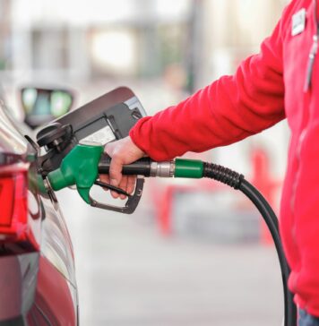 Benzina și motorina s-au scumpit semnificativ de la 1 august din cauza majorării accizelor și a creșterii TVA la 21%
