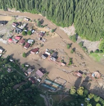 Guvernul a stabilit regulile de despăgubire pentru persoanele afectate de inundaţiile din Suceava şi Neamţ