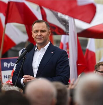 Noul preşedintele al Poloniei subliniază că nu va accepta ca Bruxelles-ul să „încalece” ţara sa, chiar dacă Polonia e membru al UE, arată avocatul Piperea