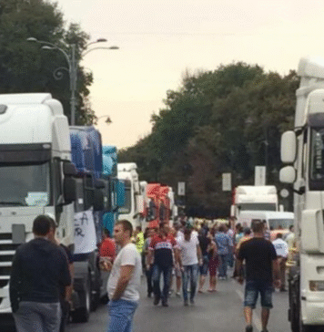 RCA mai scump cu 19%. Transportatorii amenință cu proteste: ”Guvernul Bolojan este complice la acest jaf legalizat”