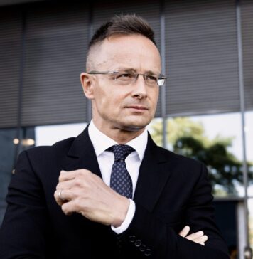 Ministrul ungar de externe: În domeniul energiei, interesele României şi Ungariei se suprapun