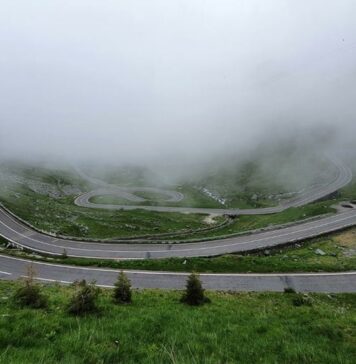 Transfăgărăşan: Sunt aşteptate ninsori la Bâlea. Traficul rutier se va închide la 1 noiembrie