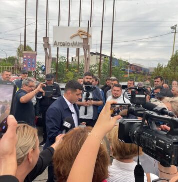 George Simion, alături de siderurgiștii de la Hunedoara: „Prim-ministrul, ministrul Energiei, ministrul Economiei și ministrul Muncii trebuie să vină la Hunedoara!”