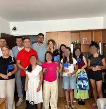 Victor Negrescu: Întrebările și îmbrățișările primite din partea celor 10 copii pe care i-am întâlnit în cadrul campaniei #PESteTotLaȘcoală ne-au arătat că se poate dar și că trebuie să facem mai mult pentru copiii care au nevoie de asistență