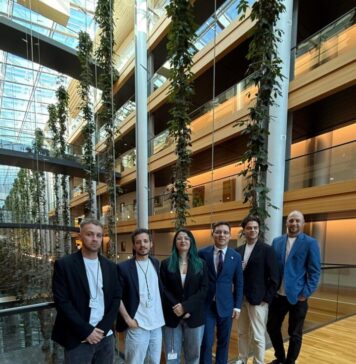 Victor Negrescu: O discuție directă și provocatoare cu mai mulți creatori de conținut români invitați la Parlamentul European