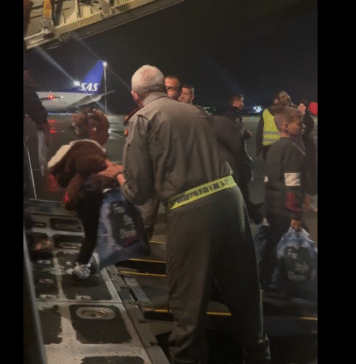 VIDEO/ România desfășoară o nouă misiune de sprijin umanitar destinată populației civile din Fâșia Gaza – 10 răniți grav și 28 de aparținători