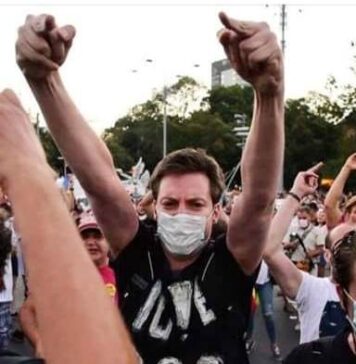 IGPR s-a autosesizat: dosar penal pentru instigare publică pe numele lui Andrei Caramitru