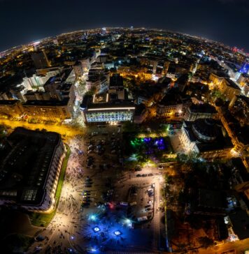 Spotlight #9 are loc în București, pe Calea Victoriei, la ARCUB – Hanul Gabroveni și în locațiile partenerilor între 10-12 octombrie 2025