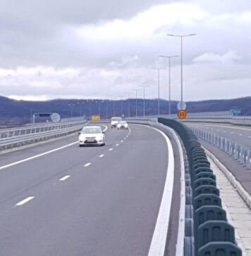 Prețul rovinietei pentru autoturisme aproape s-a dublat începând de astăzi. Au crescut și amenzile