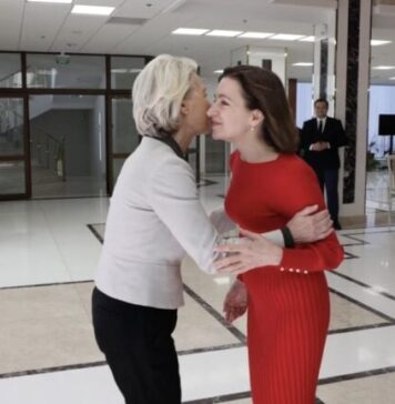 „Acum, într-adevăr, Basarabia e România. Precum în România, așa și-n Basarabia. Nu puteți voi vota, cât putem noi fura! Și interzice. Și anula…” (activenews.ro)